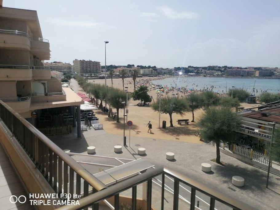 דירות L' Escala Riells Mar מראה חיצוני תמונה